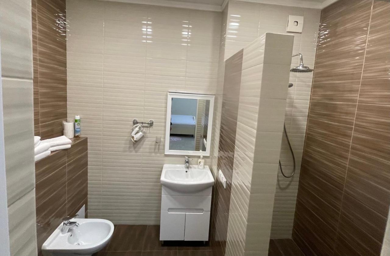ברסט Lebediny Guest House מראה חיצוני תמונה